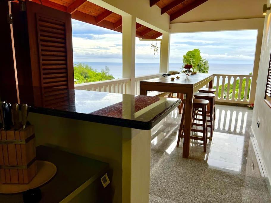 Hilltop South - Villa Bougainville Takamaka Kültér fotó