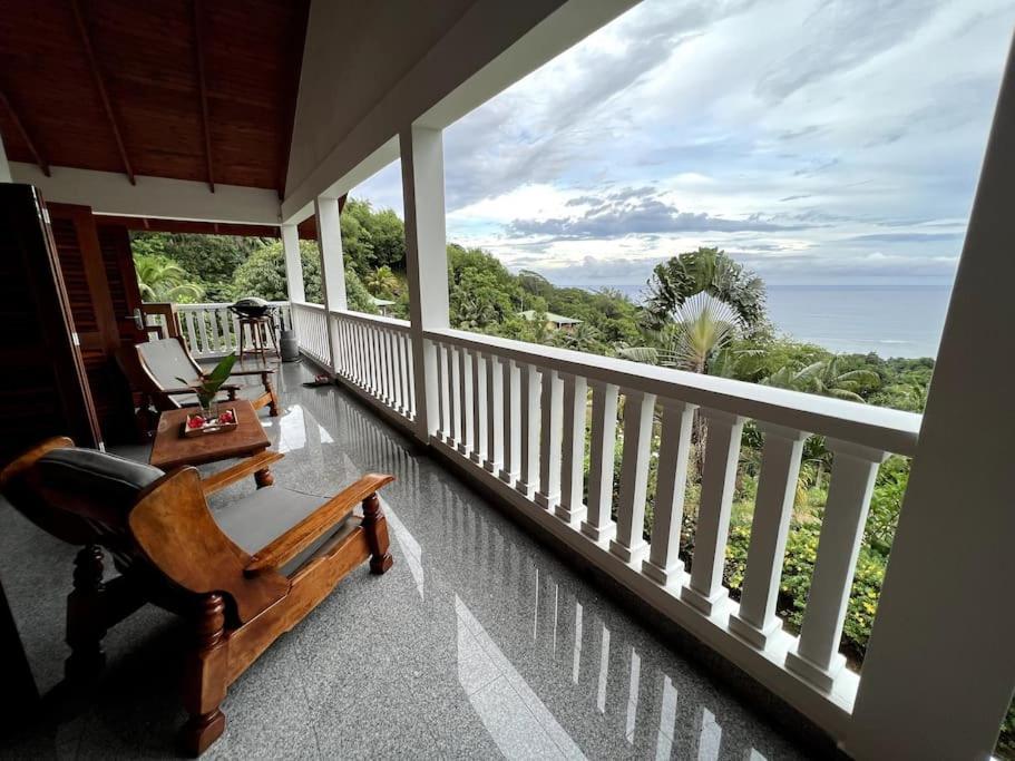 Hilltop South - Villa Bougainville Takamaka Kültér fotó